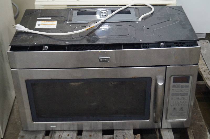 lot 23 image: Maytag Microwave