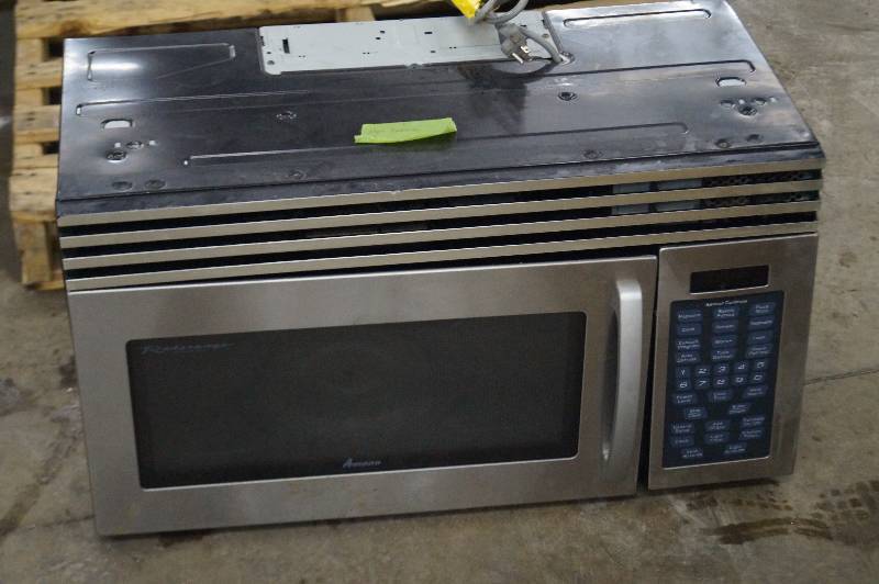 lot 27 image: Amana MIcrowave