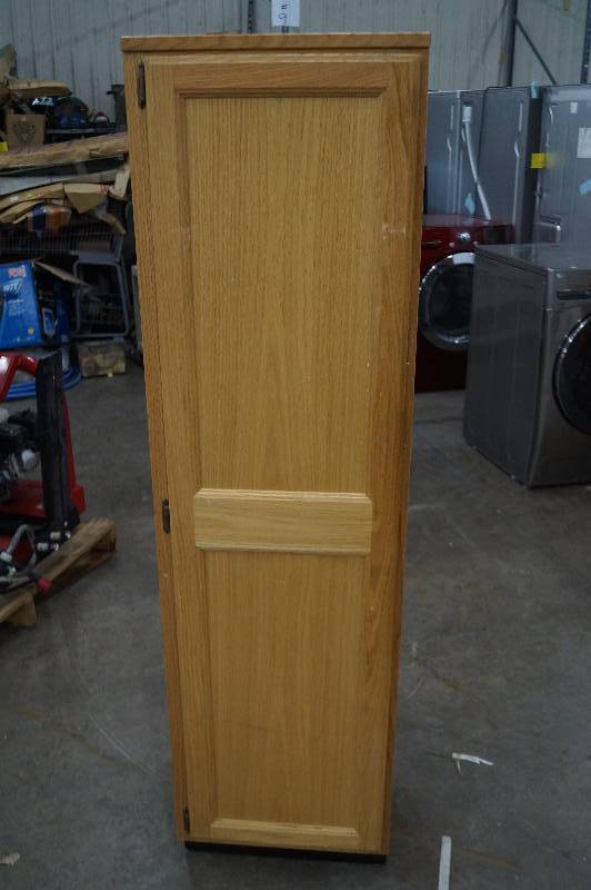 lot 35 image: Oak Base Cabinet