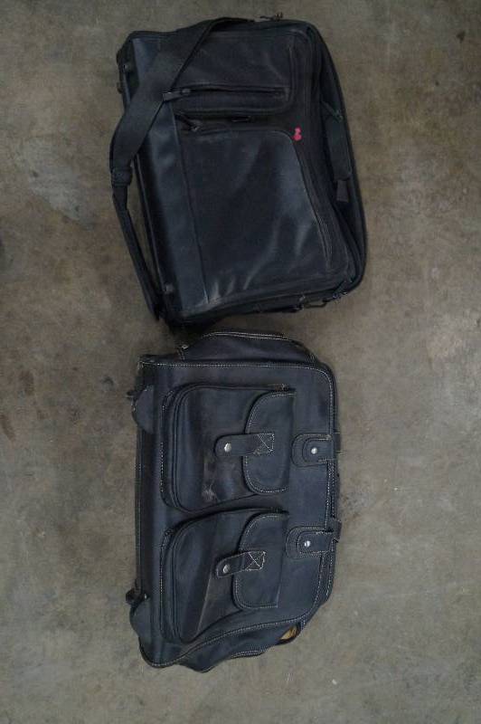 lot 41 image: Laptop Cases