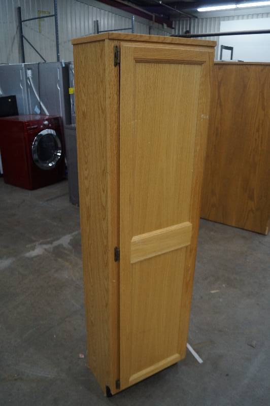 lot 34 image: Upper Cabinets