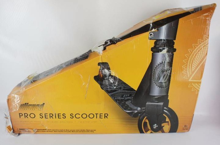 lot 88 image: Wicked Pro Series Scooter by Huffy