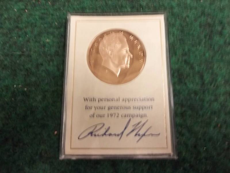 Richard Nixon Commemorative Presidential Coin In Collector Case