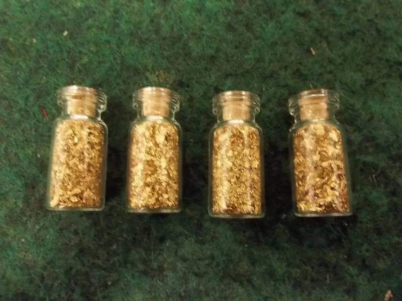 4- Little Bottles Of Gold Flake (No Guarantee Of Quality Or Quantity)
