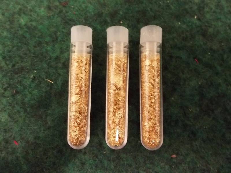 3 Vials Of Gold Flake No Guarantee Of Quality Or Quantity
