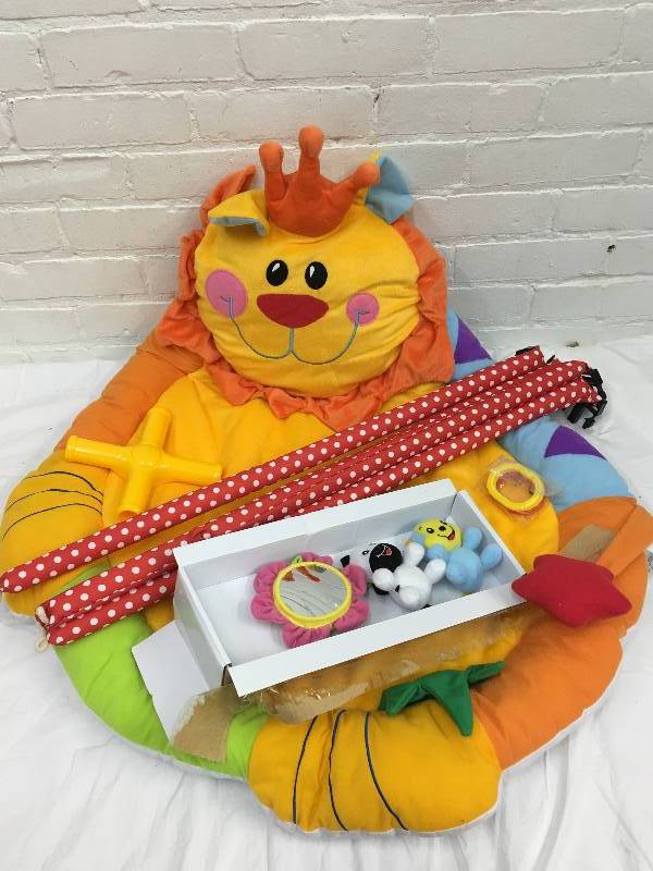 lot 16 image: Lion Play Gym