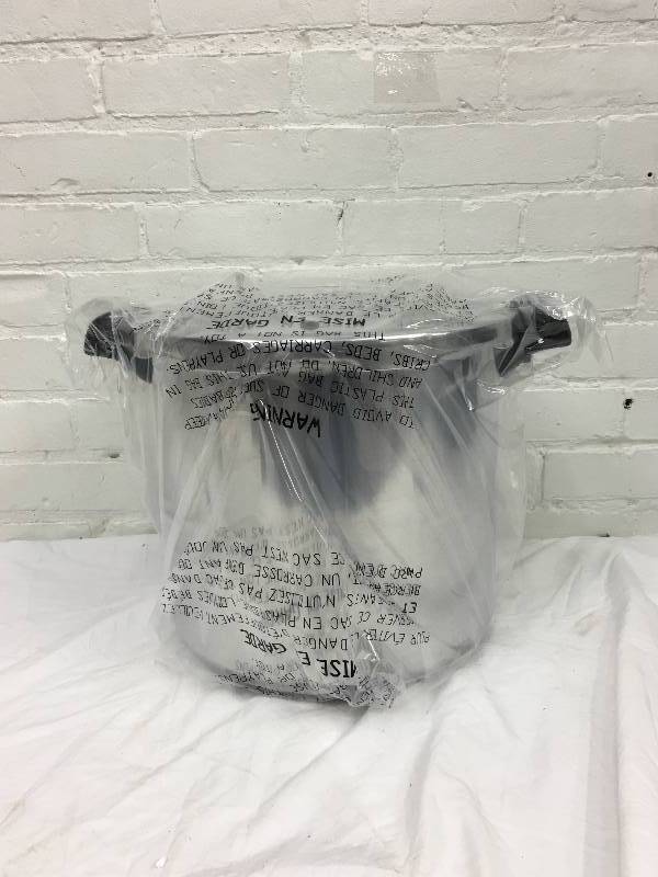 lot 17 image: 22-Qt. Pressure Canner retail $109