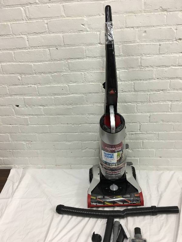 lot 65 image: Bissell CleanView Plus Rewind 10-Amp Upright Vacuum retail $129