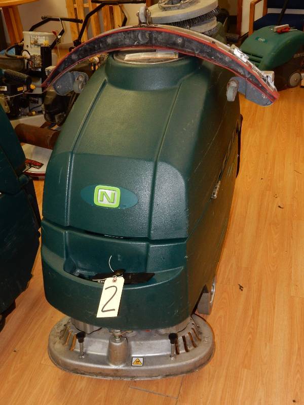 NOBLES SS 5 Speed Scrubber.. No 600.. Diameter (24in) 4 working batteries.. 581 hours