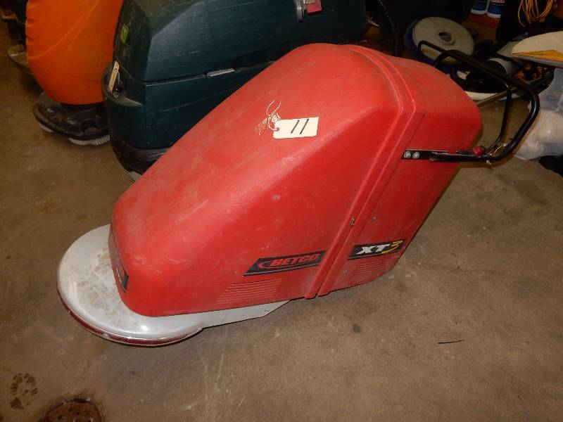 BETCO  XT3 21in Electric Buffer.. Good batteries