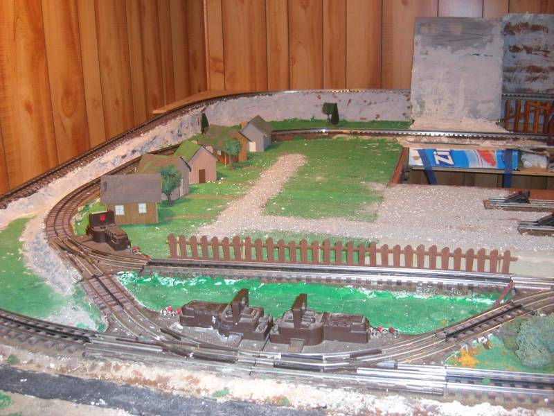 Model Train Track, Controllers and Accessories