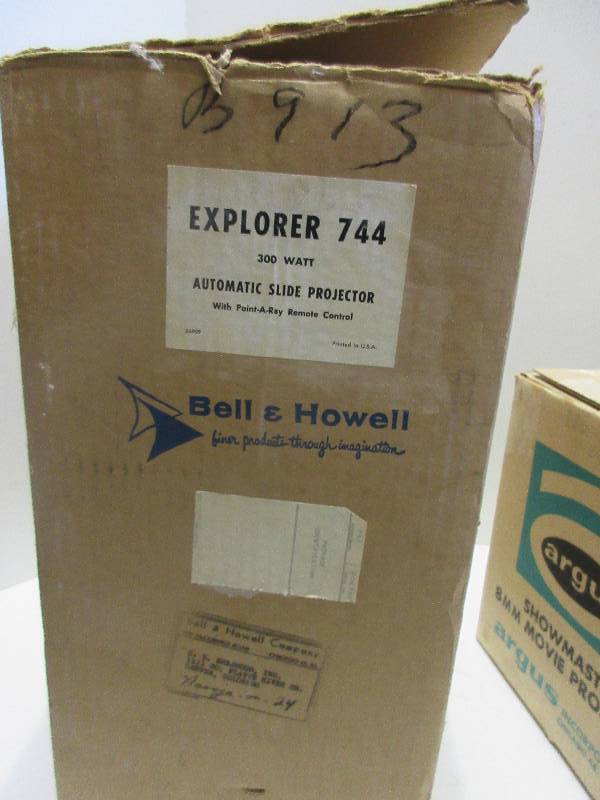 Vintage Slide Projector & Movie Projectors 8mm Bell Howell, Argus, Wards