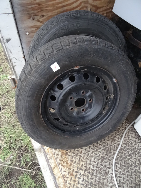 lot 1 image: 2 Yokohama 205 65R15 Tires