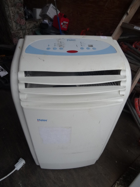 lot 3 image: Hale Portable Air Conditioner