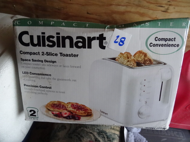 lot 11 image: Cuisinart Compact 2 Slice Toaster