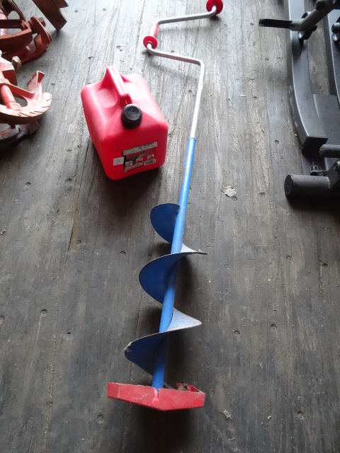 lot 15 image: 2 Gal Gas Can and 8 Ice Auger