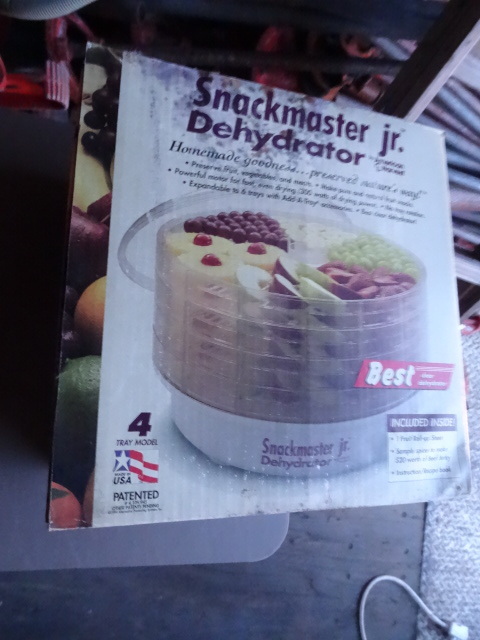 lot 79 image: Snack Master DR Dehydrator
