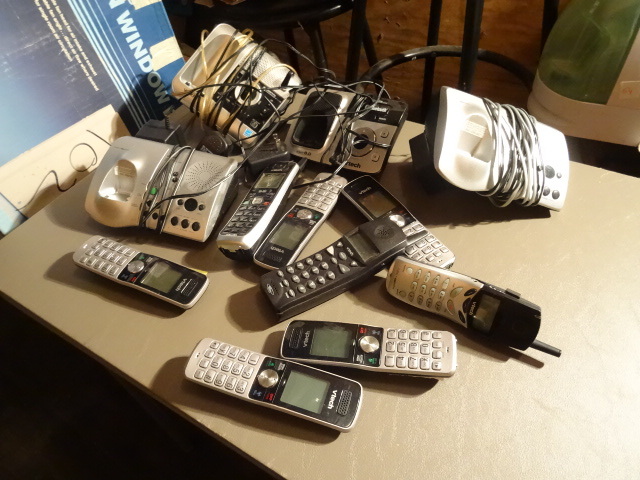 lot 90 image: Misc V Tech Phone Systems