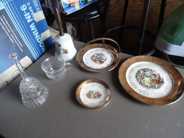 lot 124 image: Misc Glassware, More in Box