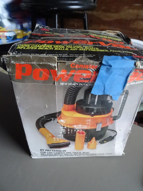 lot 163 image: 12 Volt Power Vac.