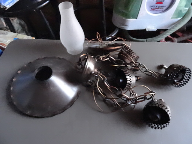 lot 187 image: Vintage Ceiling Light
