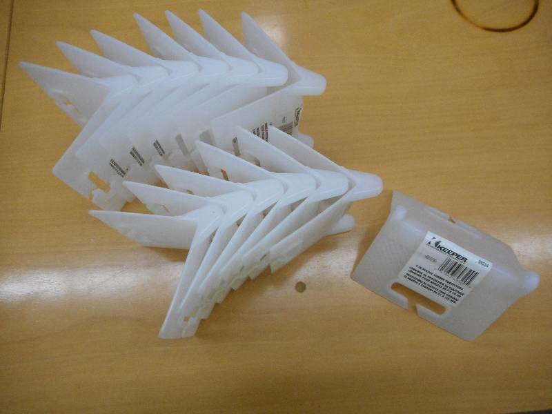 Box Of Unused 4 Plastic Corner Pro...