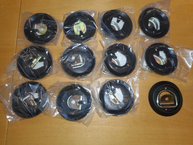 Box Of Unused 400# Surface Mount Ro...