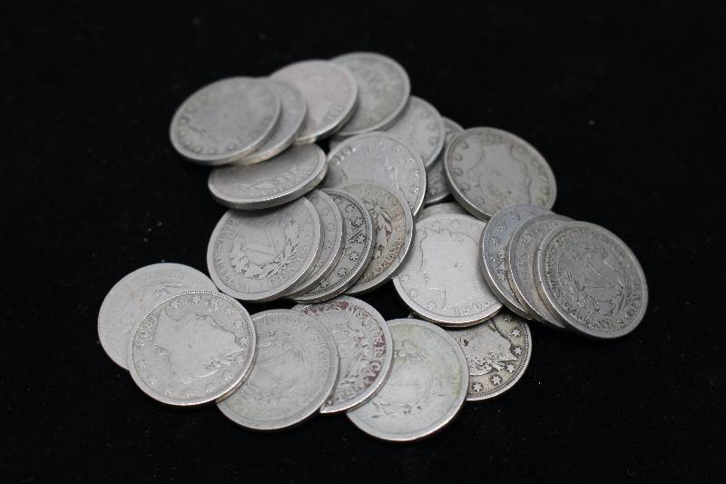 Lot of (25) V-Nickels