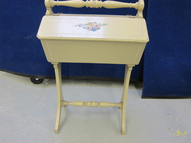 Accent Table