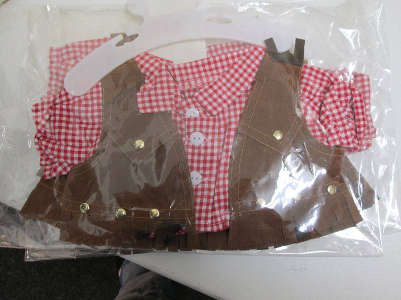 BUILD A BEAR OUTIFTS (FITS BEAR FAC...
