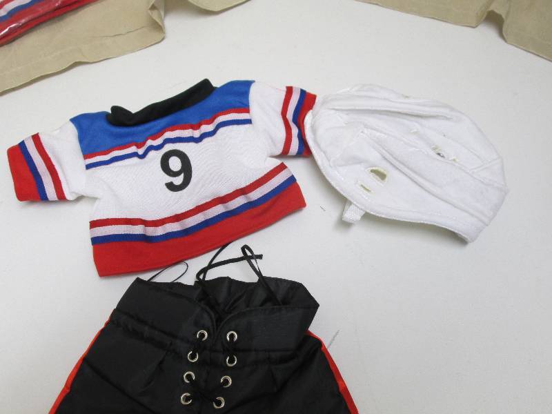 BUILD A BEAR OUTIFTS (FITS BEAR FAC...