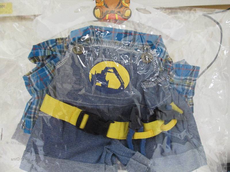 BUILD A BEAR OUTIFTS (FITS BEAR FAC...