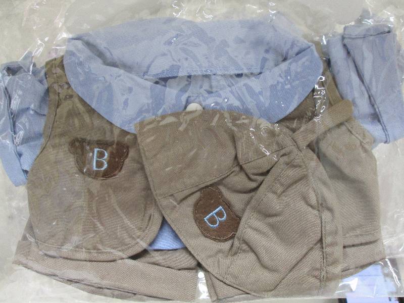 BUILD A BEAR OUTIFTS (FITS BEAR FAC...