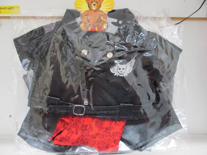 BUILD A BEAR OUTIFTS (FITS BEAR FAC...