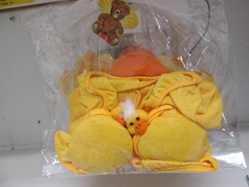 BUILD A BEAR OUTIFTS (FITS BEAR FAC...