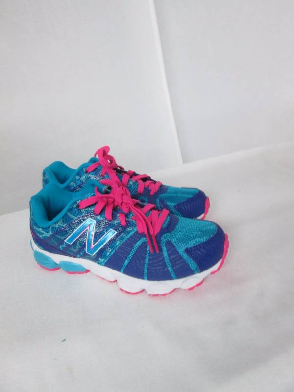 lot 72 image: New Balance Kids 890V5 Running Shoe