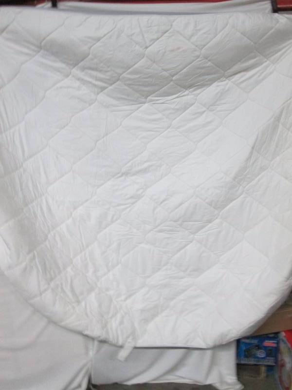 lot 89 image: IsoCool Mattress Pad - King