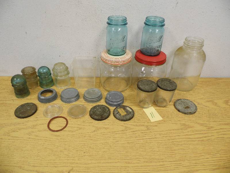 lot 11 image: Vintage Jars & Lids