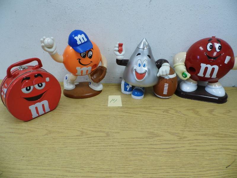 lot 14 image: M&M Dispensers