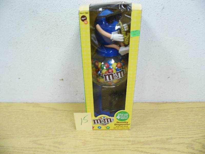 lot 15 image: M&M Dispensers