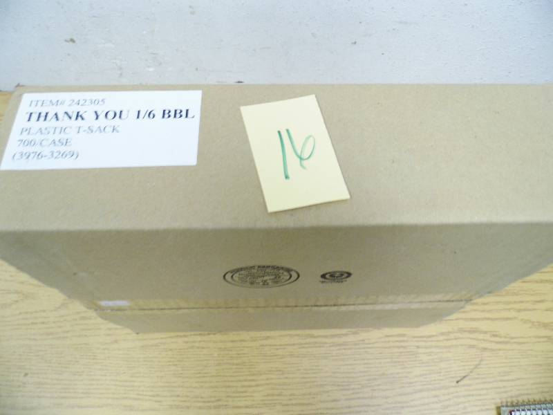 lot 16 image: Shopping Bags