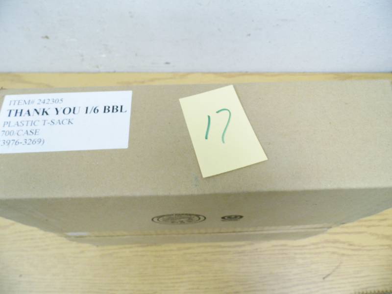 lot 17 image: Shopping Bags