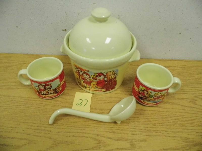 lot 27 image: Campbells Soup - Soup Tureen w Mugs