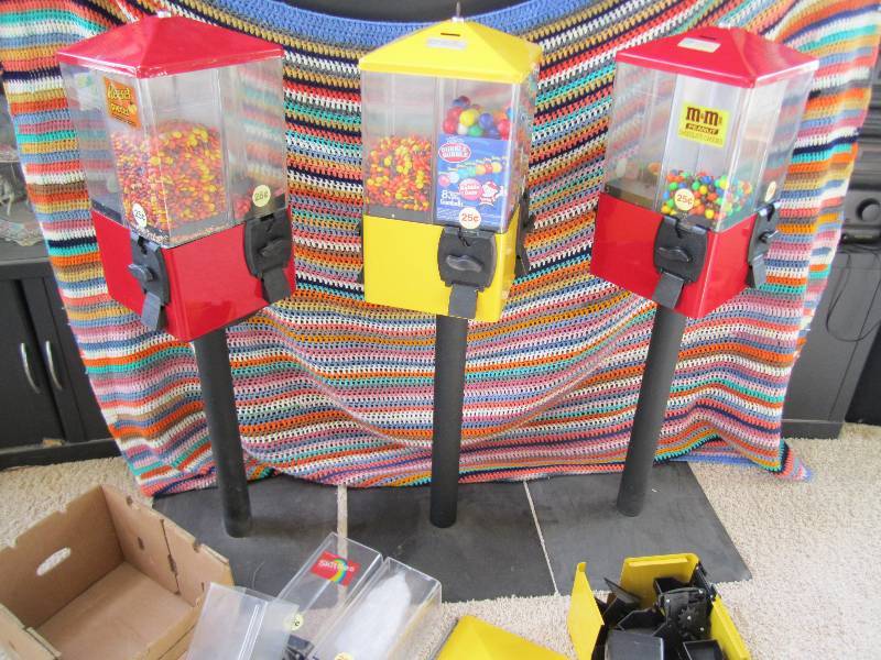 Income opportunity  3 vending mach...