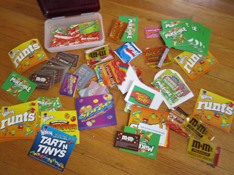 Large lot of candy lables for vendi...