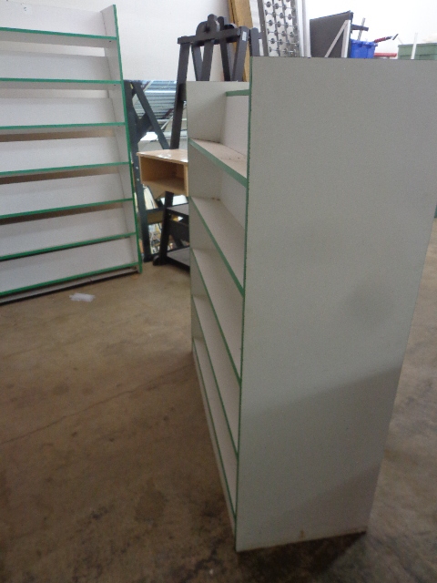 lot 4 image: 5 Shelf Movie Stand
