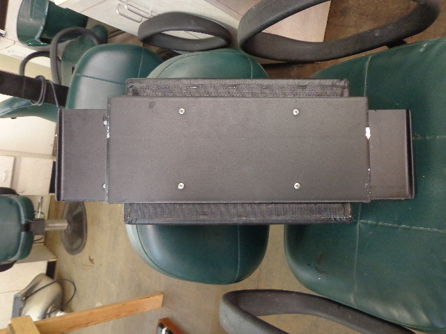 lot 22 image: Green Leather Salon Chair