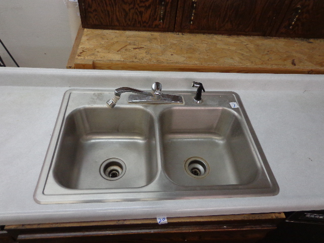 lot 34 image: Laminate Counter Top