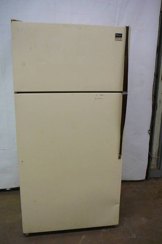 lot 2 image: Refrigerator 18.0 Cubic Feet Whirlpool Pop Beer