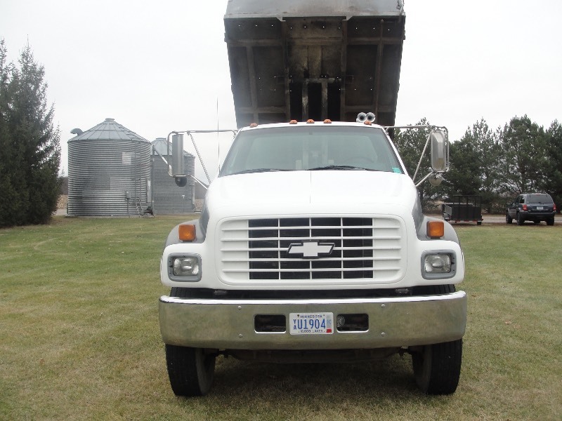 lot 1 image: 1997 C75 ChevyContractor Single Axle Contractor Dump